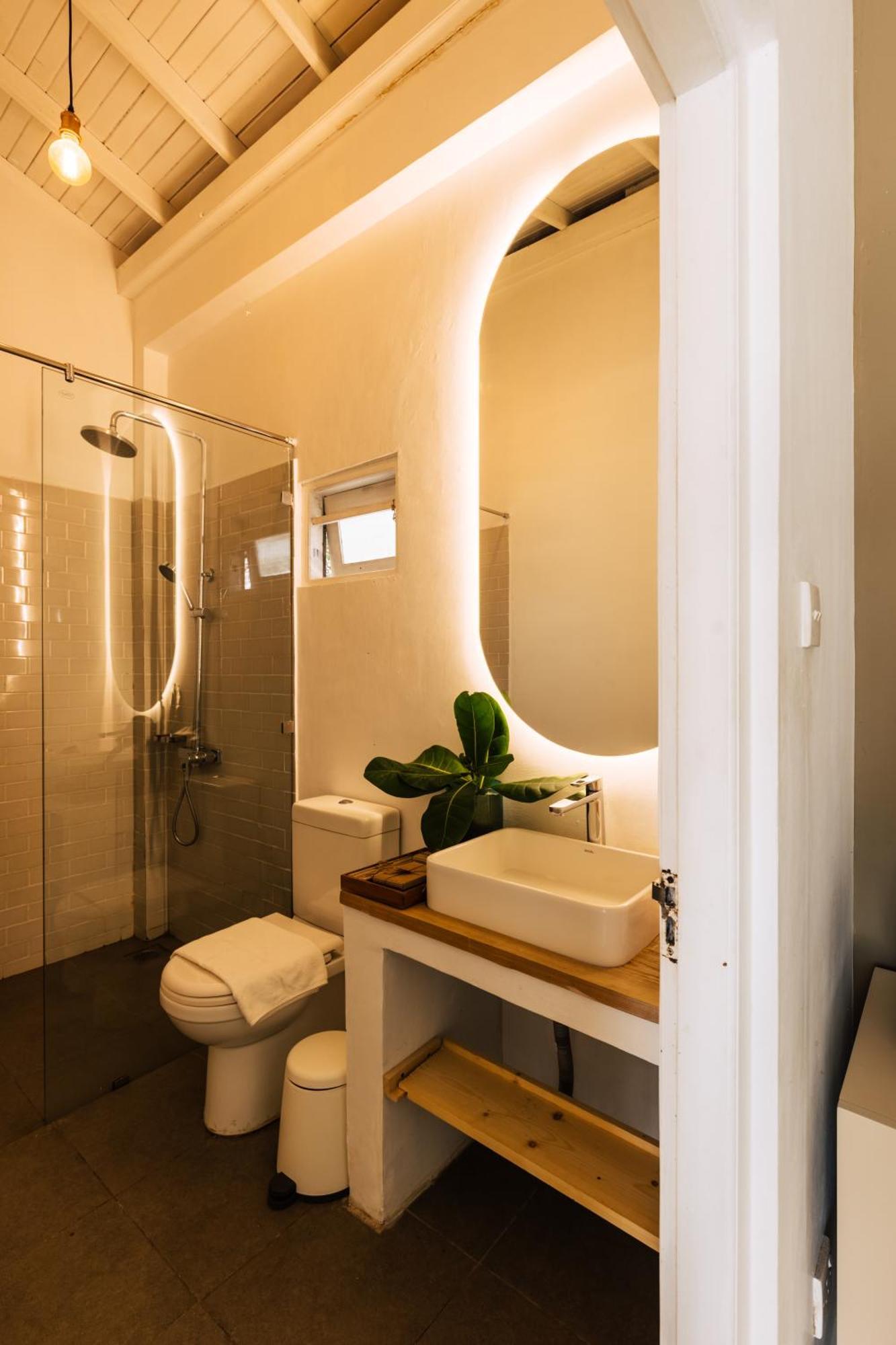 Sea Salt Society Hotel Hikkaduwa Ngoại thất bức ảnh