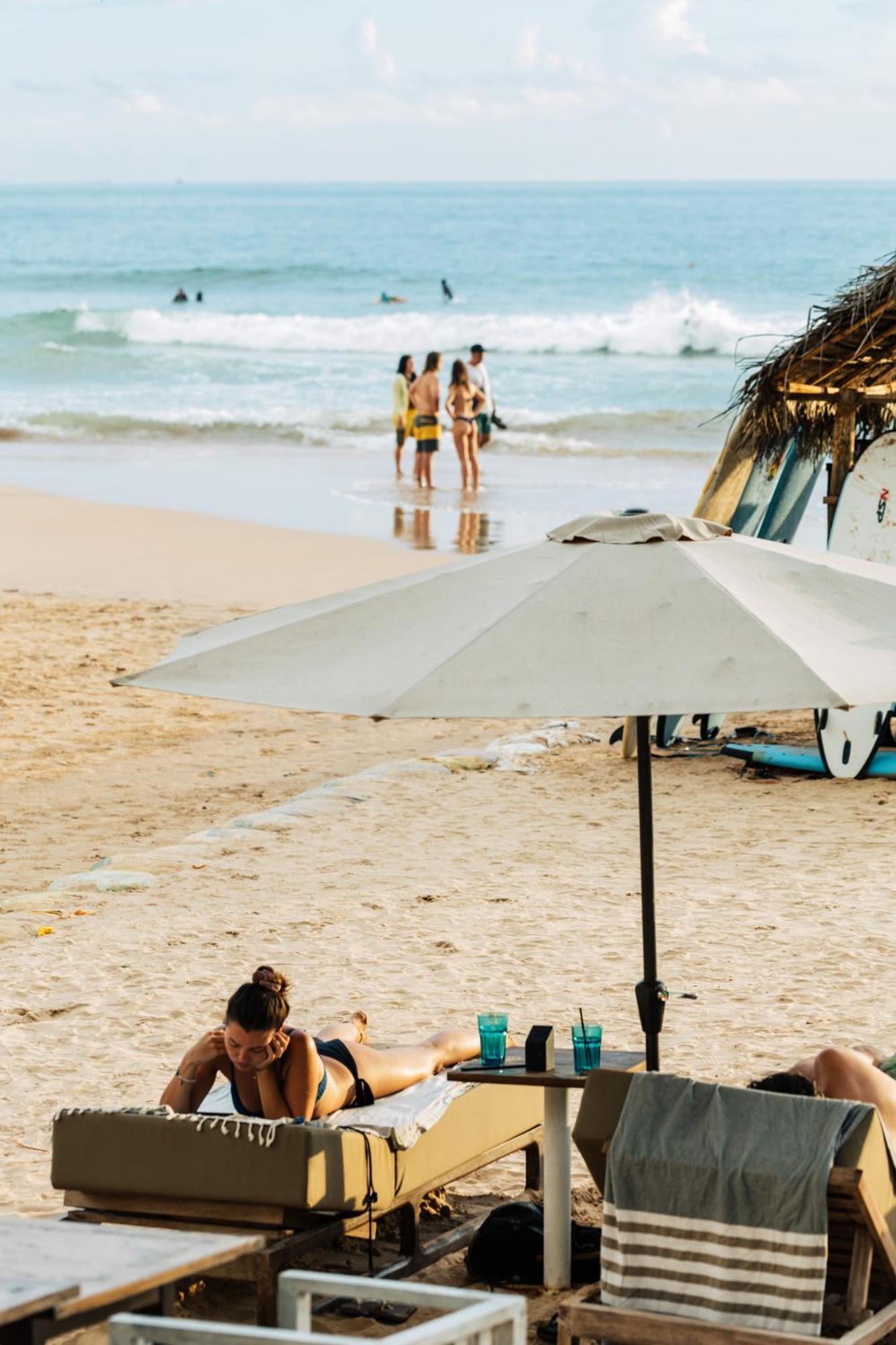 Sea Salt Society Hotel Hikkaduwa Ngoại thất bức ảnh