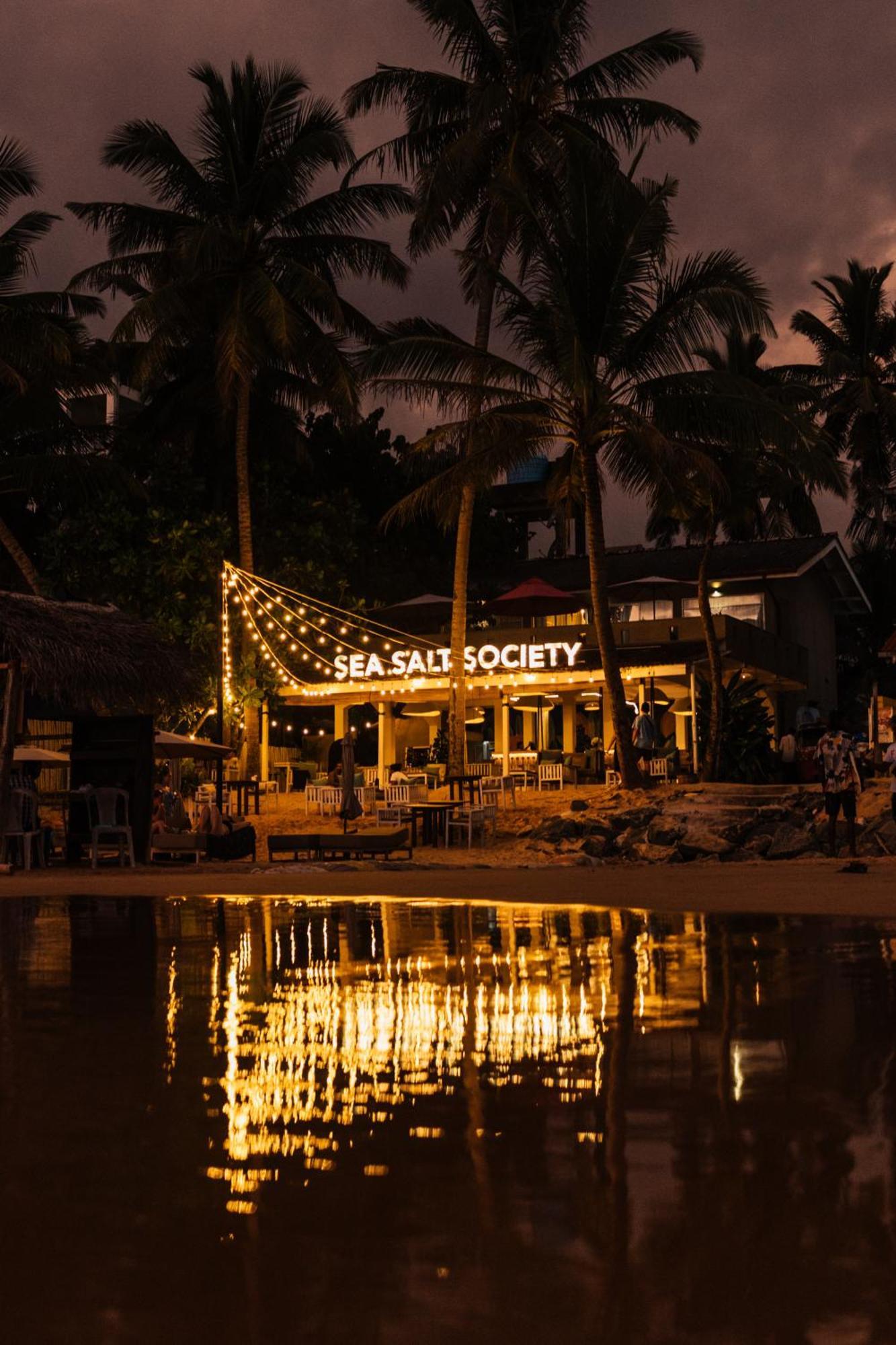 Sea Salt Society Hotel Hikkaduwa Ngoại thất bức ảnh
